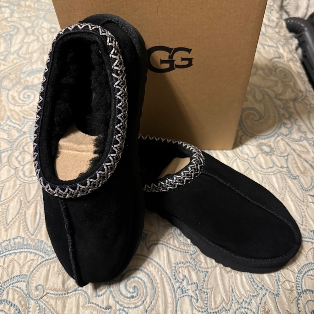 Ugg TASMAN black ladies 11  DISPLAY item